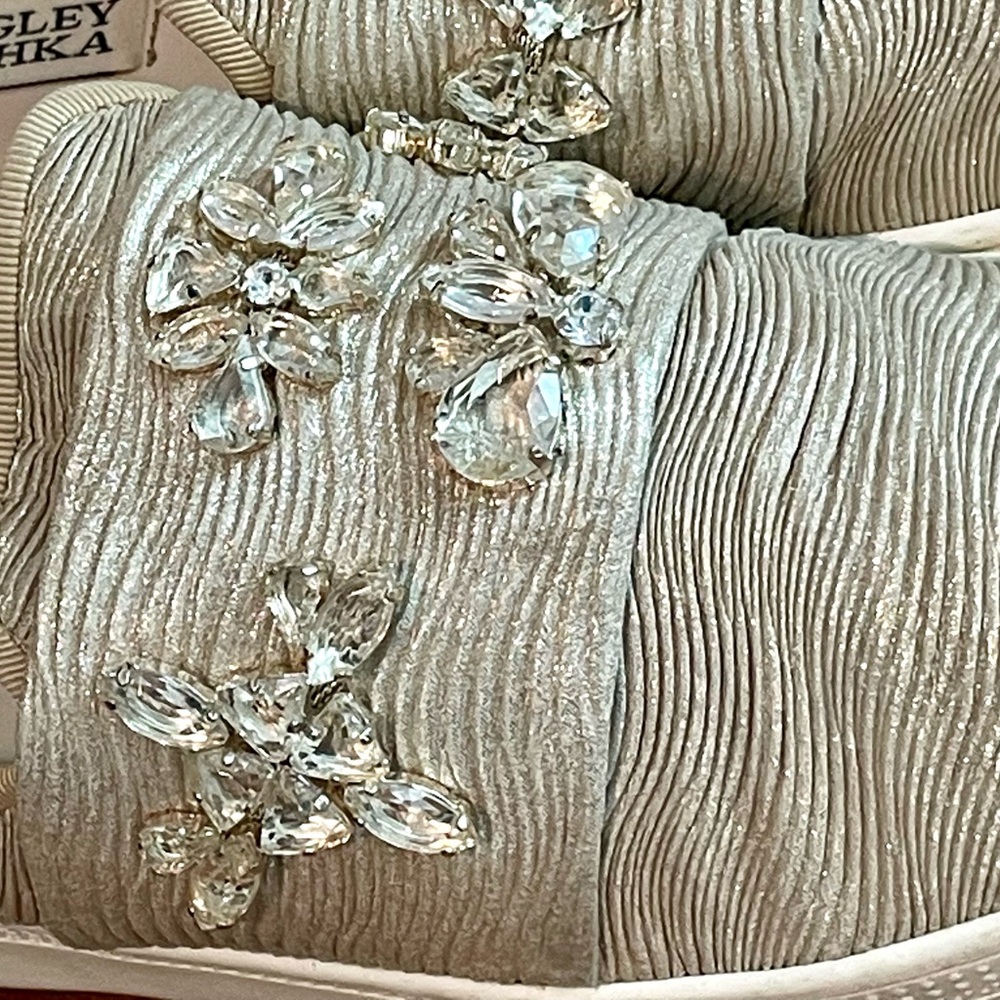 SOLDBadgley Mischka Seline Embelished Mule Slide Sneaker Size 9 - Picture 10 of 15